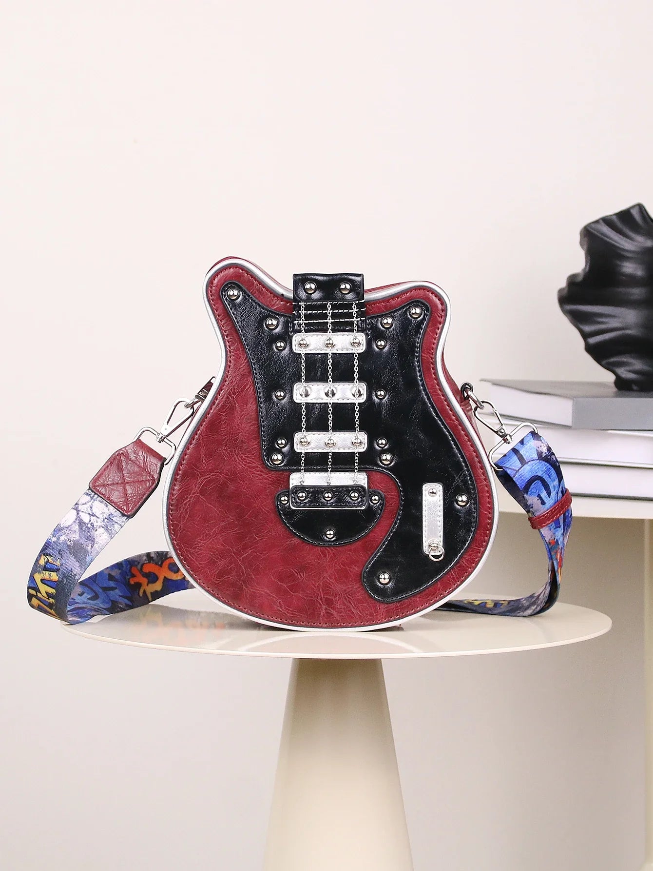 Torebka RebelMuse bordowa / bordeaux – crossbody w kształcie gitary elektrycznej