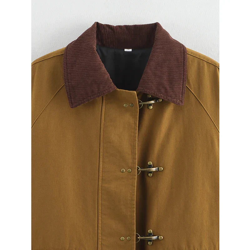 Kołnierz kurtki Marleau z brązowego sztruksu 